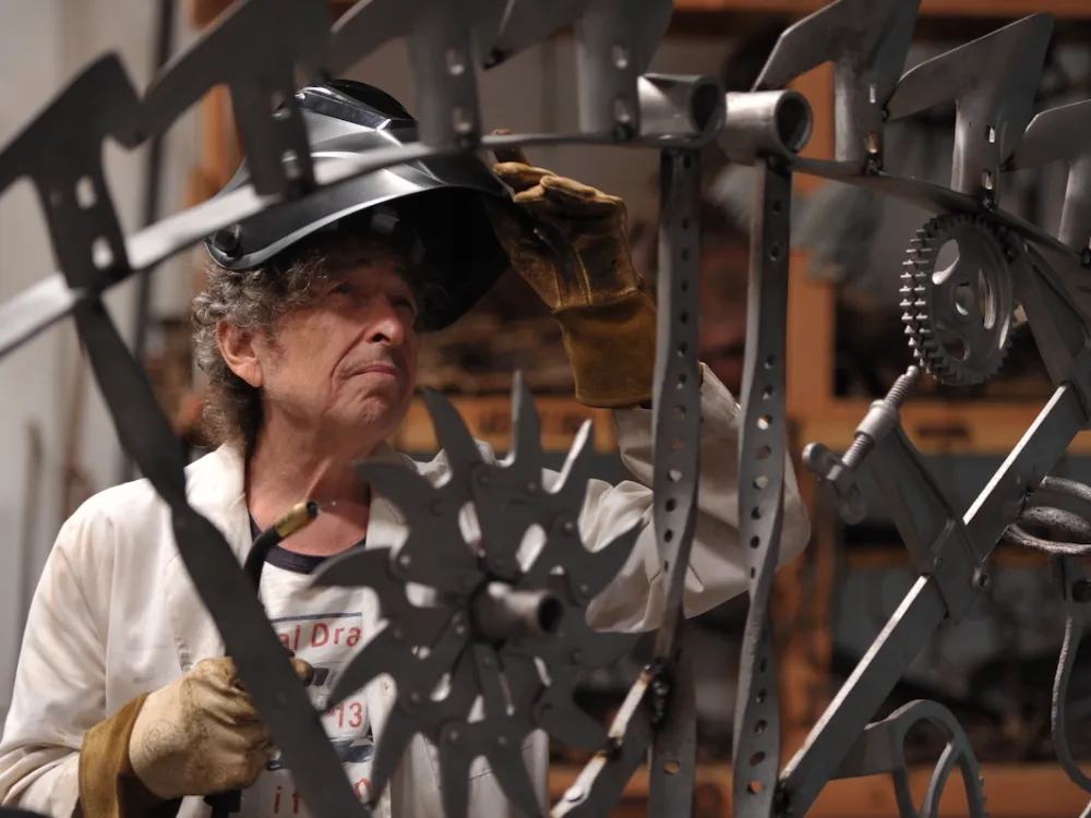 Bob Dylan’s ‘Retrospectrum’ Surveys the Musician’s Visual Art in His Most Expansive Museum Show